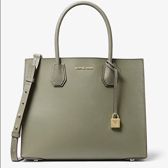 Authentic Michael Kors bag - Picture 1 of 1